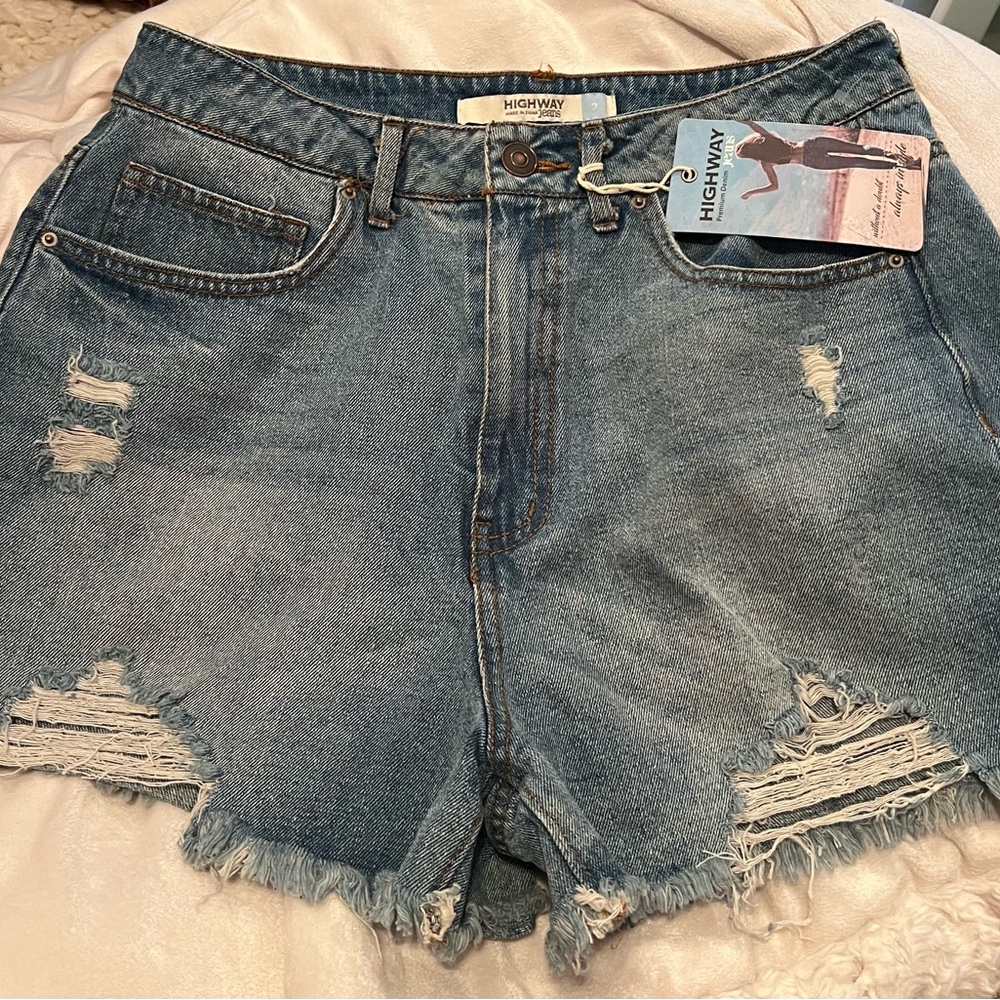 Highway Premium Denim Jean Shorts High waisted Relaxed fit Light washed Size 9